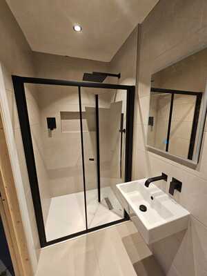Modern Bathroom