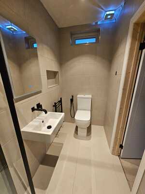Modern Bathroom